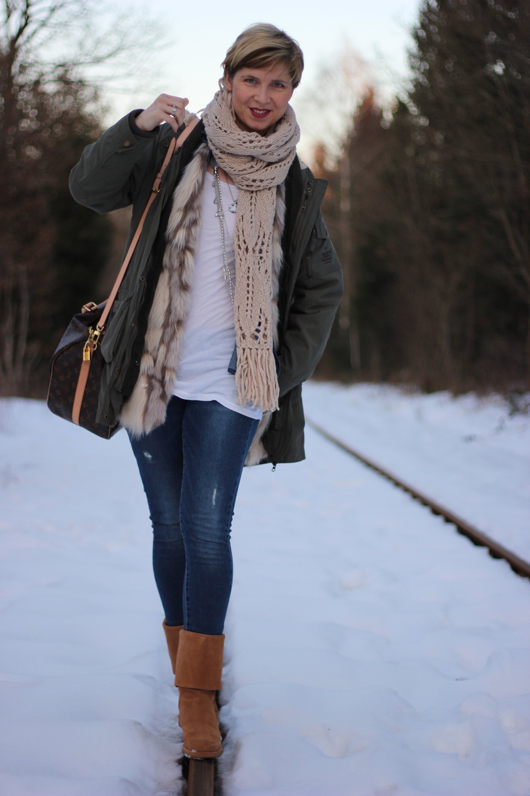 IMG_9898a_OnlyJeans_FakeFurCream_MarcoPolo_UGGs_Winter