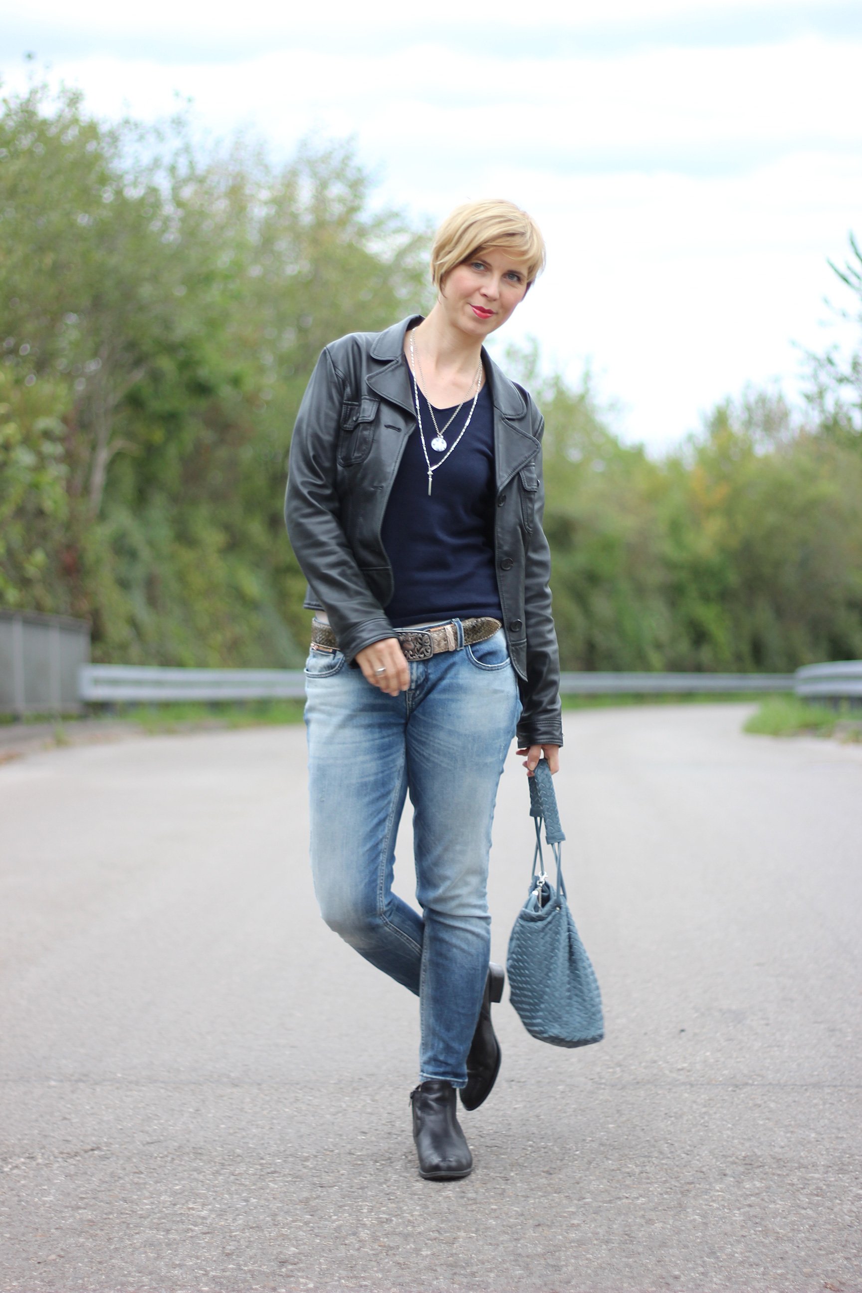 IMG_2025a_Only_Anklejeans_ChelseaBoots_Tamaris_schwarz_Blau_TomTailer_Hilfiger_Lederjacke_Pulli