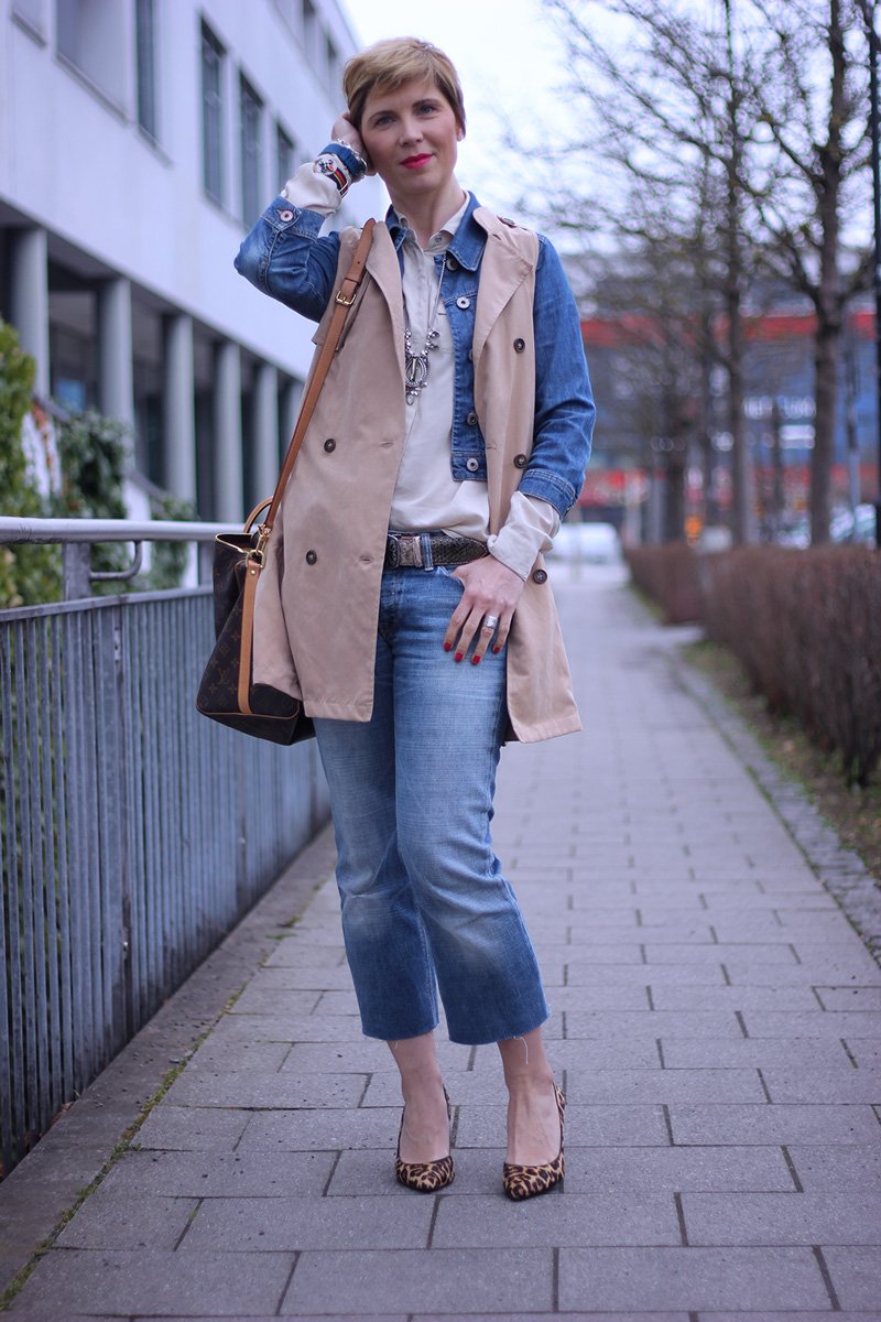 Denim, Trenchweste, ärmelloser Trench, denim allover, Jeansjacke, Leomuster, Pumps, Louis Vuitton, Michaelkors