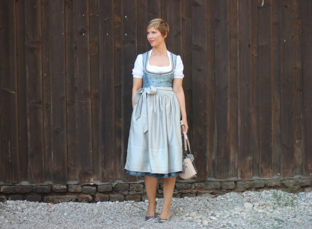 Dirndl, Melega-Fashion, Bayern, Wiesn, Oktoberfest, München, Conny Doll, Fashionblog, Outfitblog