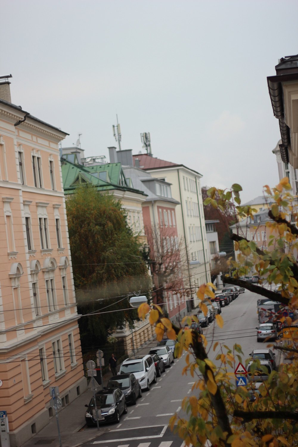 Salzburg, Sightseeing, Ausflug, Wochenende, Conny Doll, Sehenswürdigkeiten, Hotel Auersperg, Zimmerblick, Auerspergstraße