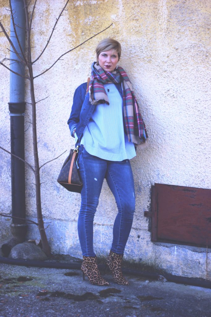 Denim-Styling, Tunika, hellblau, Leo-Booties, Conny Doll, Only, Zara, Mango, casual