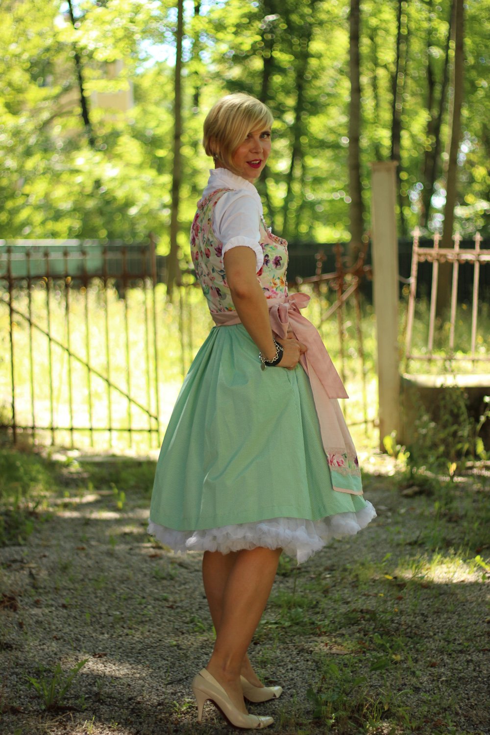 Dirndl von Amy Vermont, Tracht, florales Muster, Volksfest, Wiesn, Oktoberfest