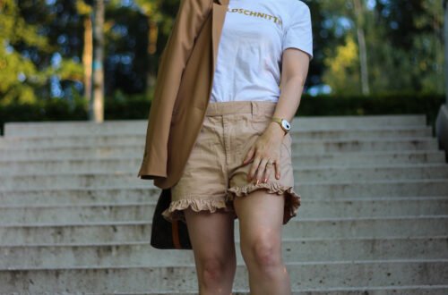 conny doll lifestyle: Shorts im Job - Ton in Ton mit Blazer kombiniert