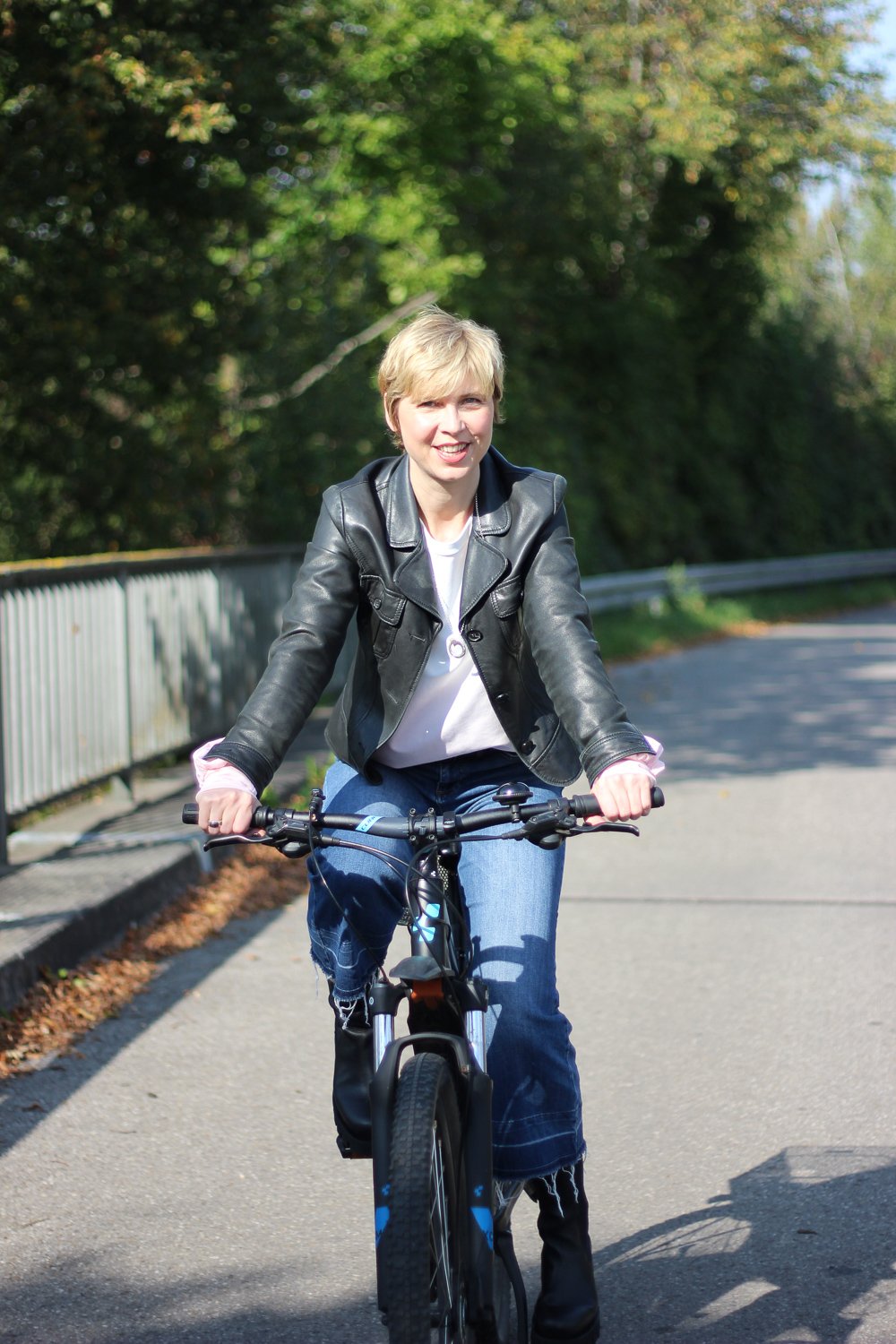 conny doll lifestyle: Keine Bewegung - Bikefitting mit Orthomol arthroplus