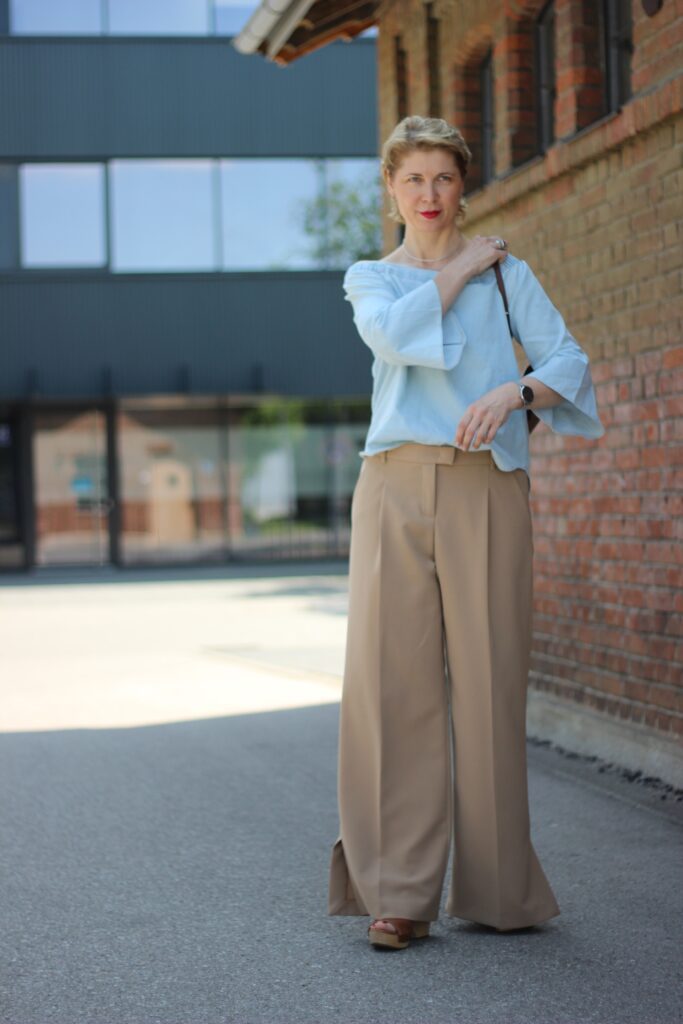 conny doll lifestyle: Slit Pants - perfekte Sommerhose, lässig und chic