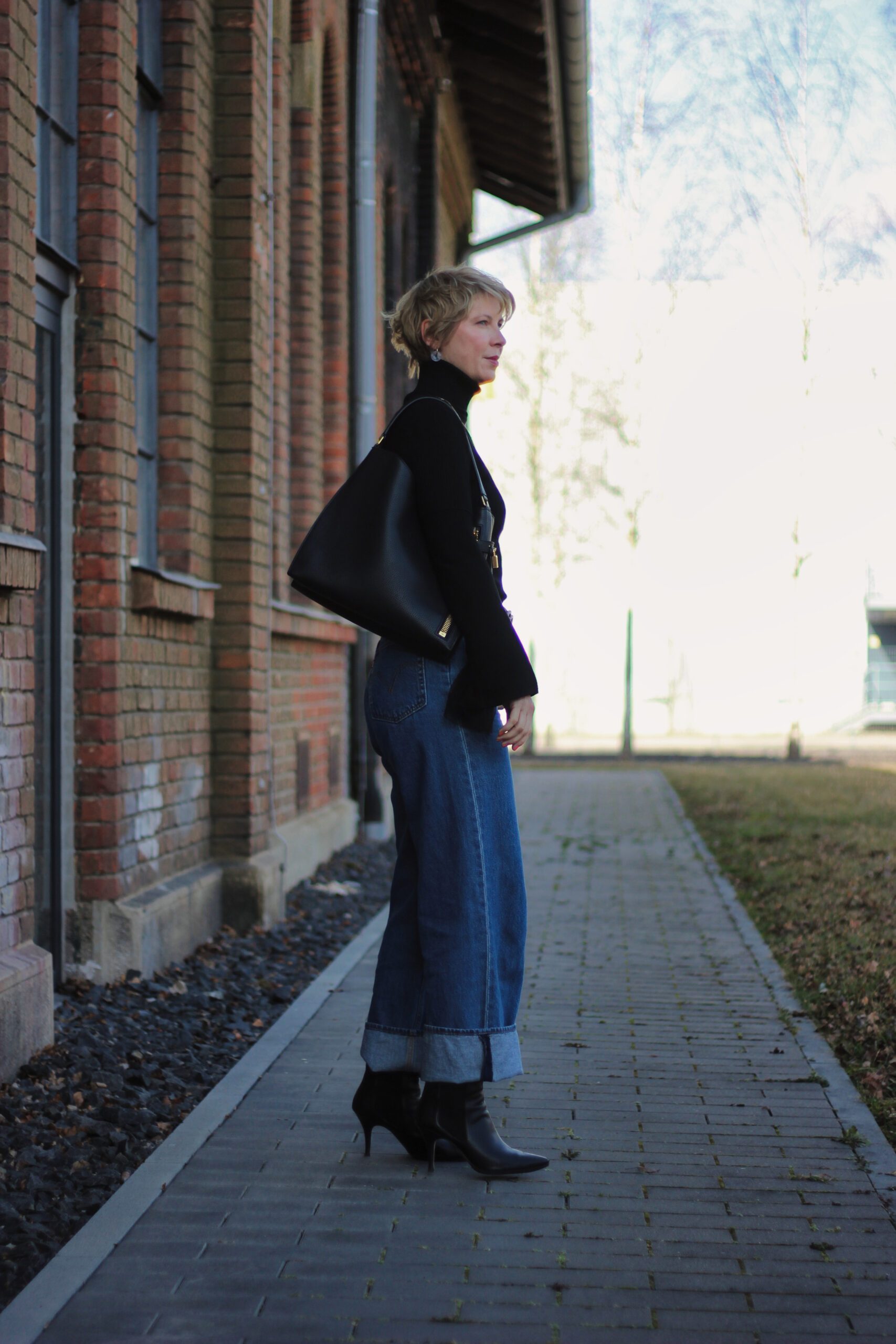 conny doll lifestye: Gebrauchte Kleidung, Denimstyle, Lederblazer, Stiefeletten